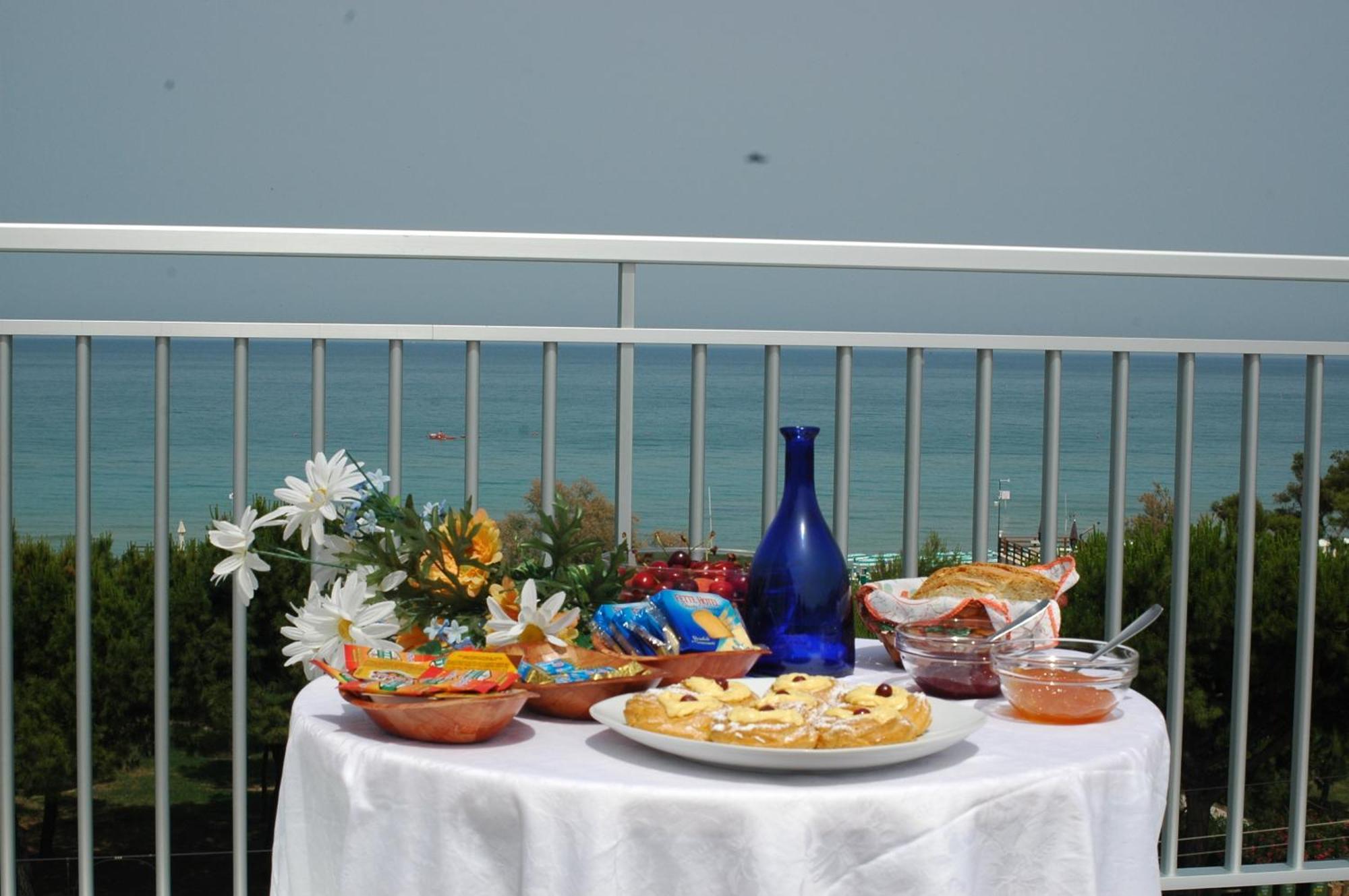 Hotel Miramare Pineto Exterior foto