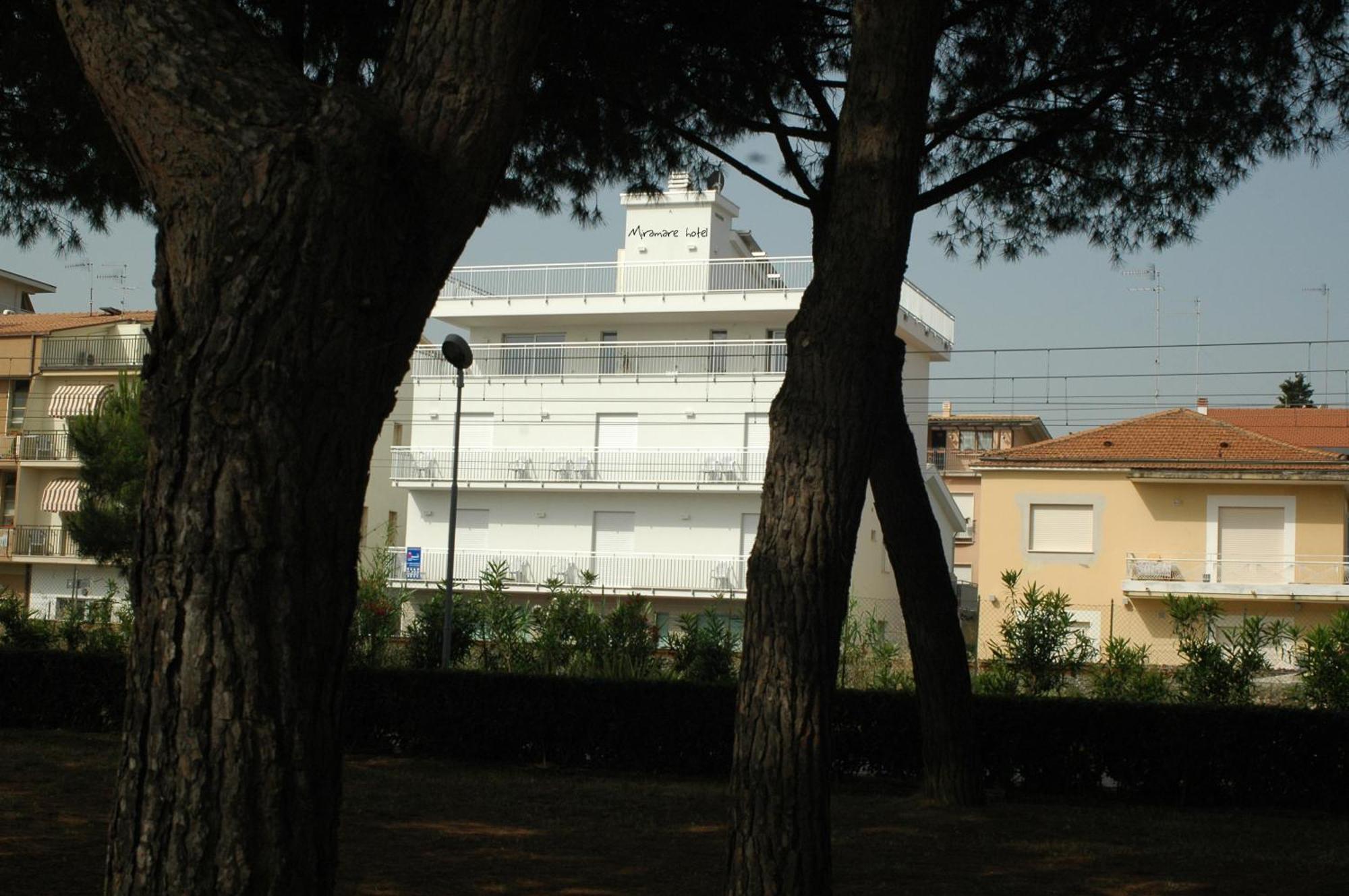 Hotel Miramare Pineto Exterior foto